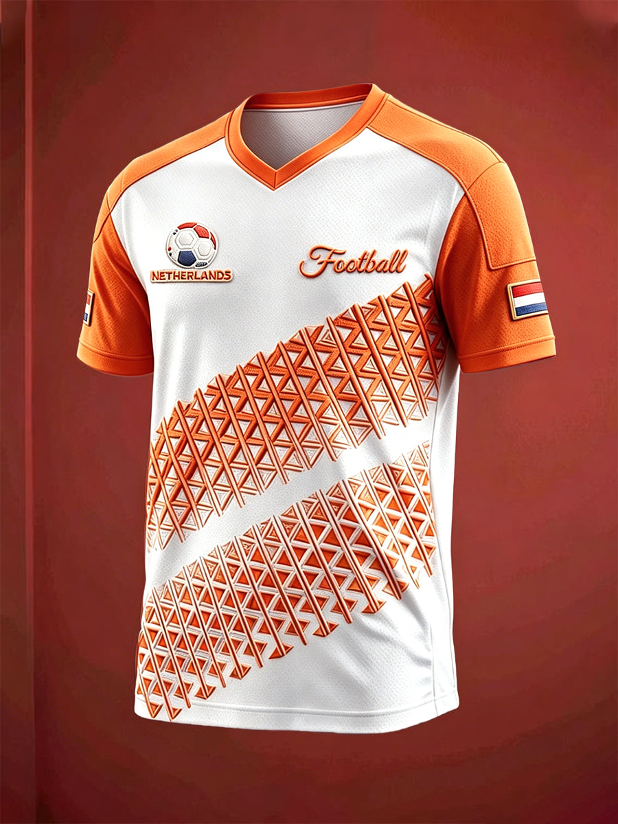 Heren T-shirt met vrijetijdsprint in patchworkstijl en V-hals, Nederlands voetbalthema