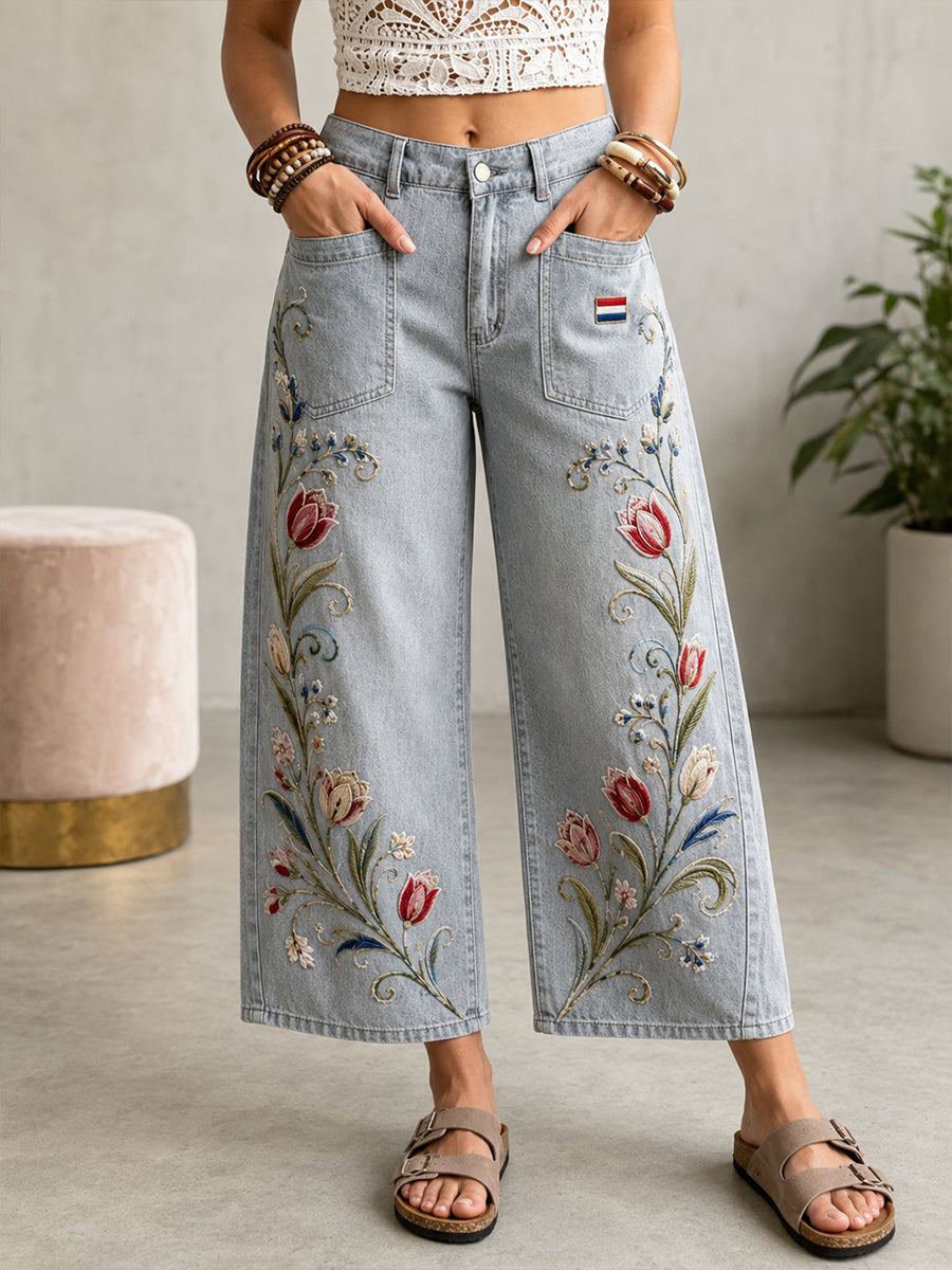 Damesjeans met lange pijpen en bloemenprint