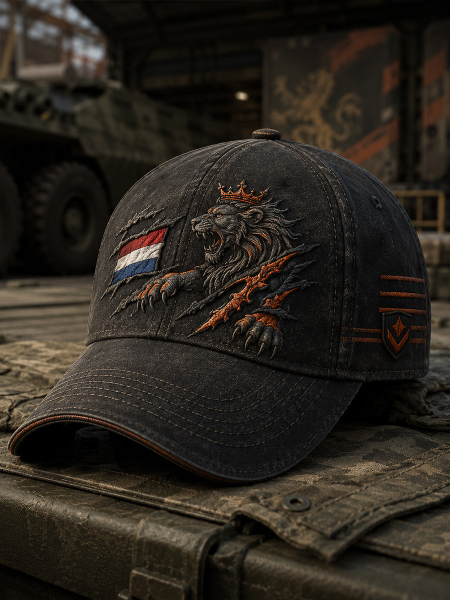 Herenhathoed in vintagestijl met militair geïnspireerde print