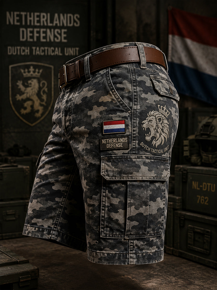 Herenbroek in retrocamouflage met militair motief, kort model met grote zakken