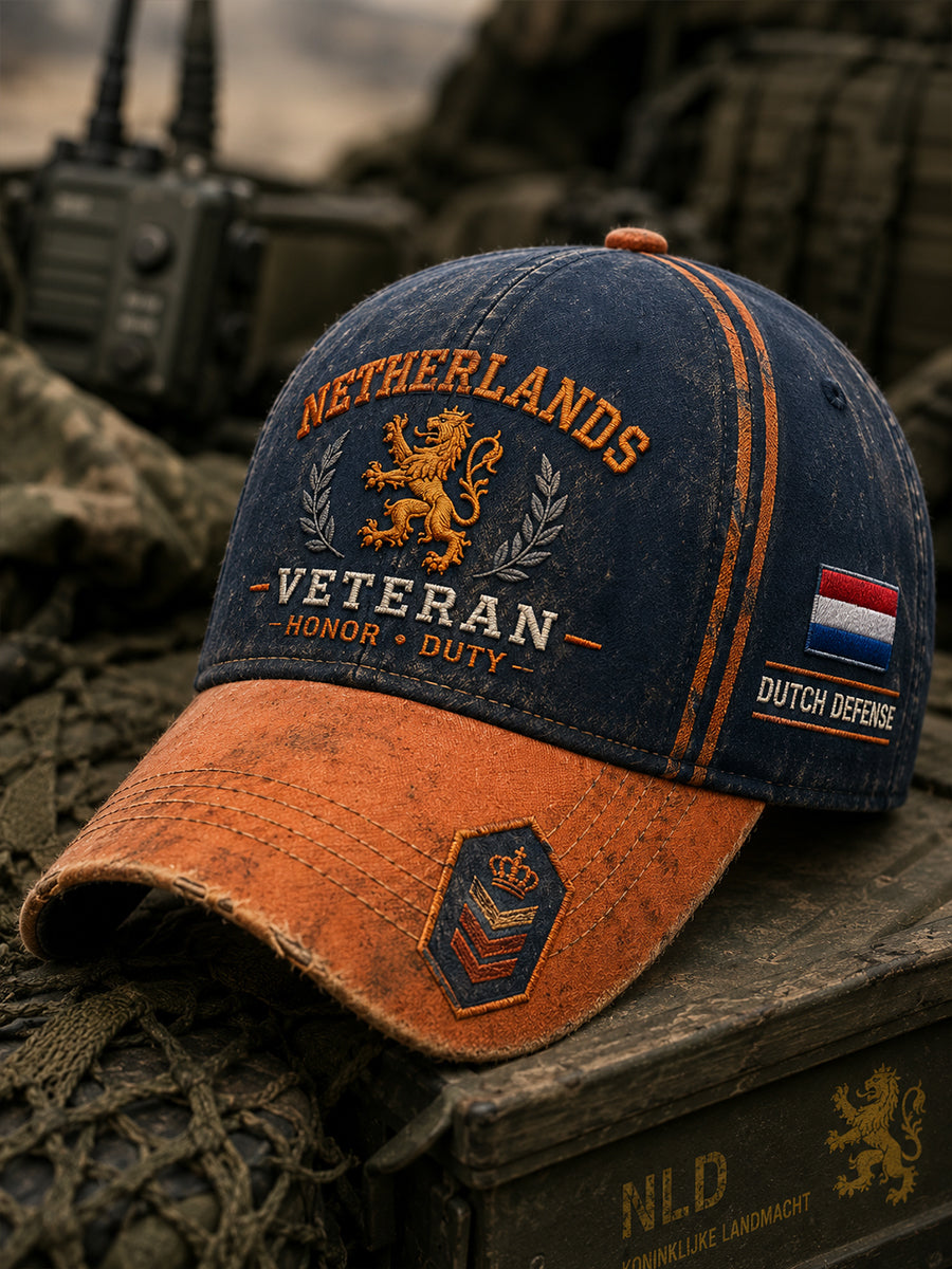 Muts met militaire print in vintagestijl
