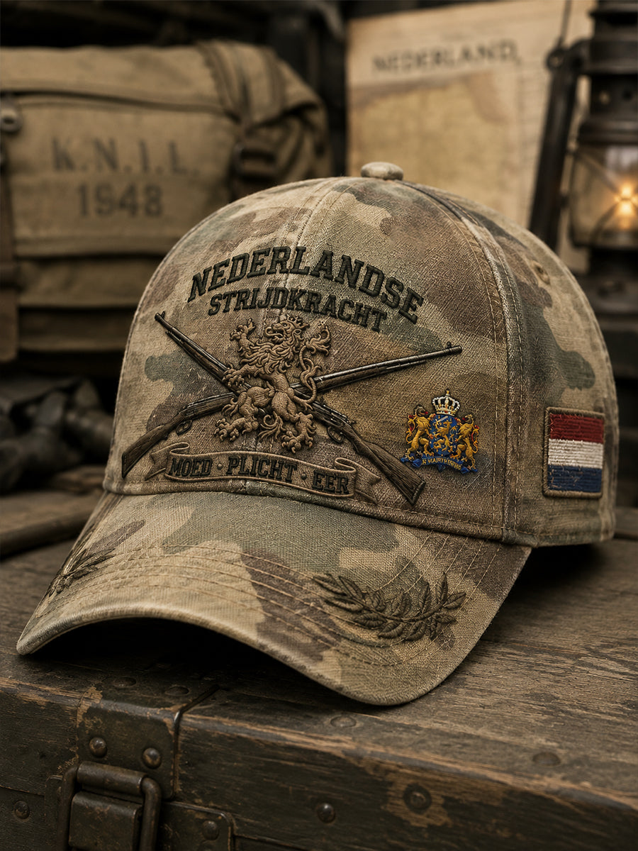 Herenhathoed in vintagestijl met militair geïnspireerde print