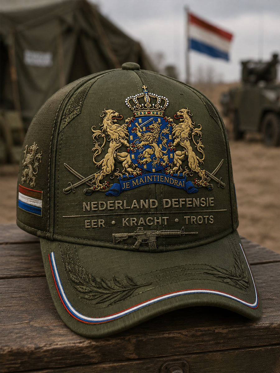 Herenhathoed in vintagestijl met militair geïnspireerde print