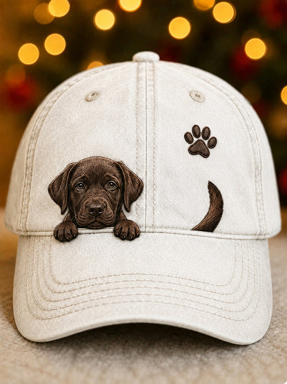 Schattige Labrador Retriever die om het hoekje gluurt en pootafdrukken uniseks muts