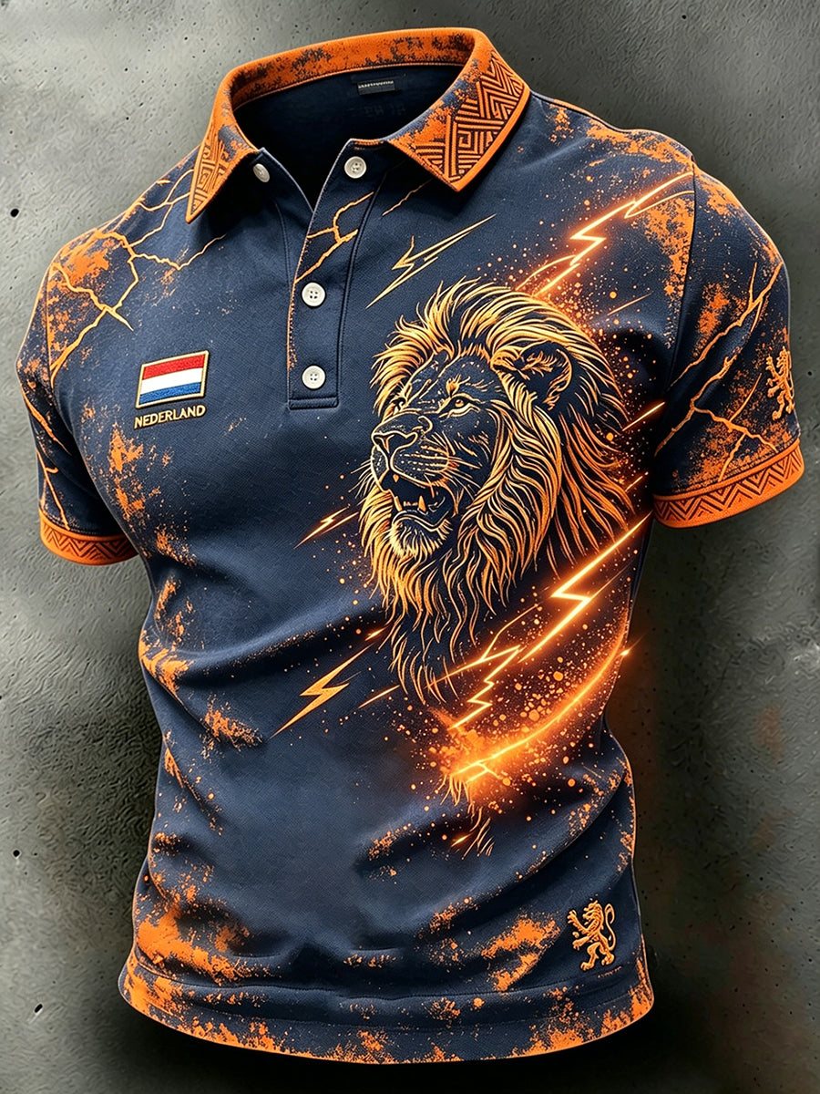 Herenpolo met verweerd bliksemschicht- en leeuwenprint