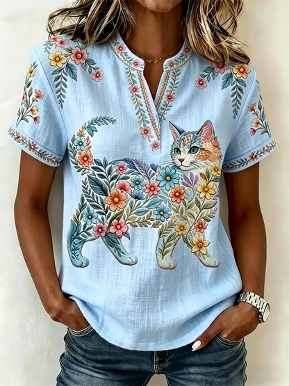 Damescasualtop met bloemen- en kattenprint en V-hals