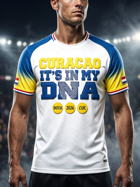 Heren T-shirt met Curaçaose voetbalprint in kleurverloop en patchworkstijl, casual