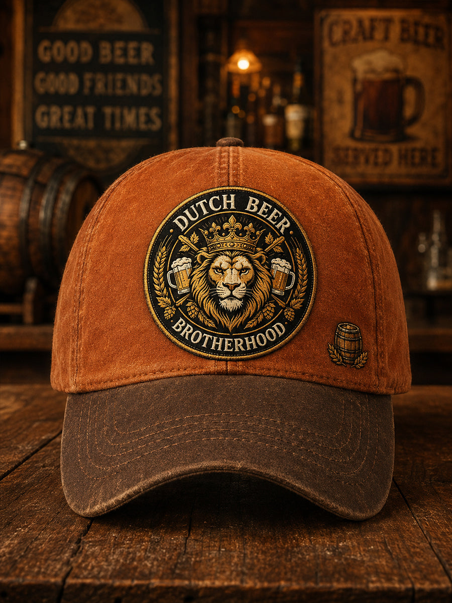 Hoed met retroprint van een leeuw en bier