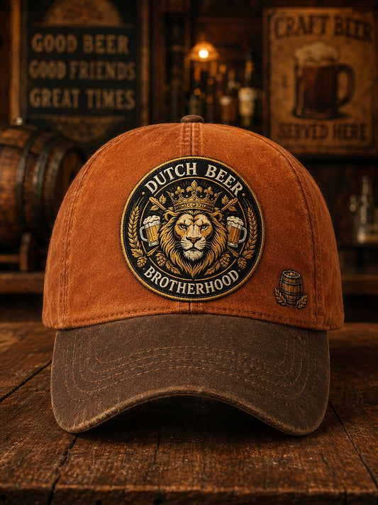 Hoed met retroprint van een leeuw en bier