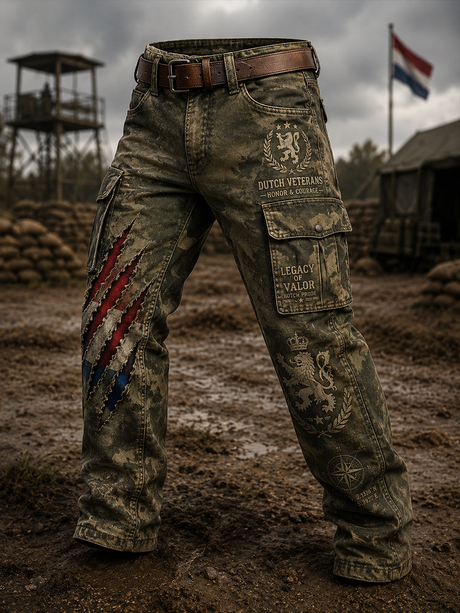 Herenbroek in retrocamouflage met vele zakken en militair karakter