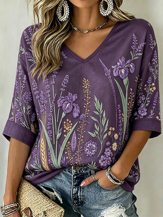 Paars t-shirt voor dames met plantenpatroon, middellange mouwen en V-hals