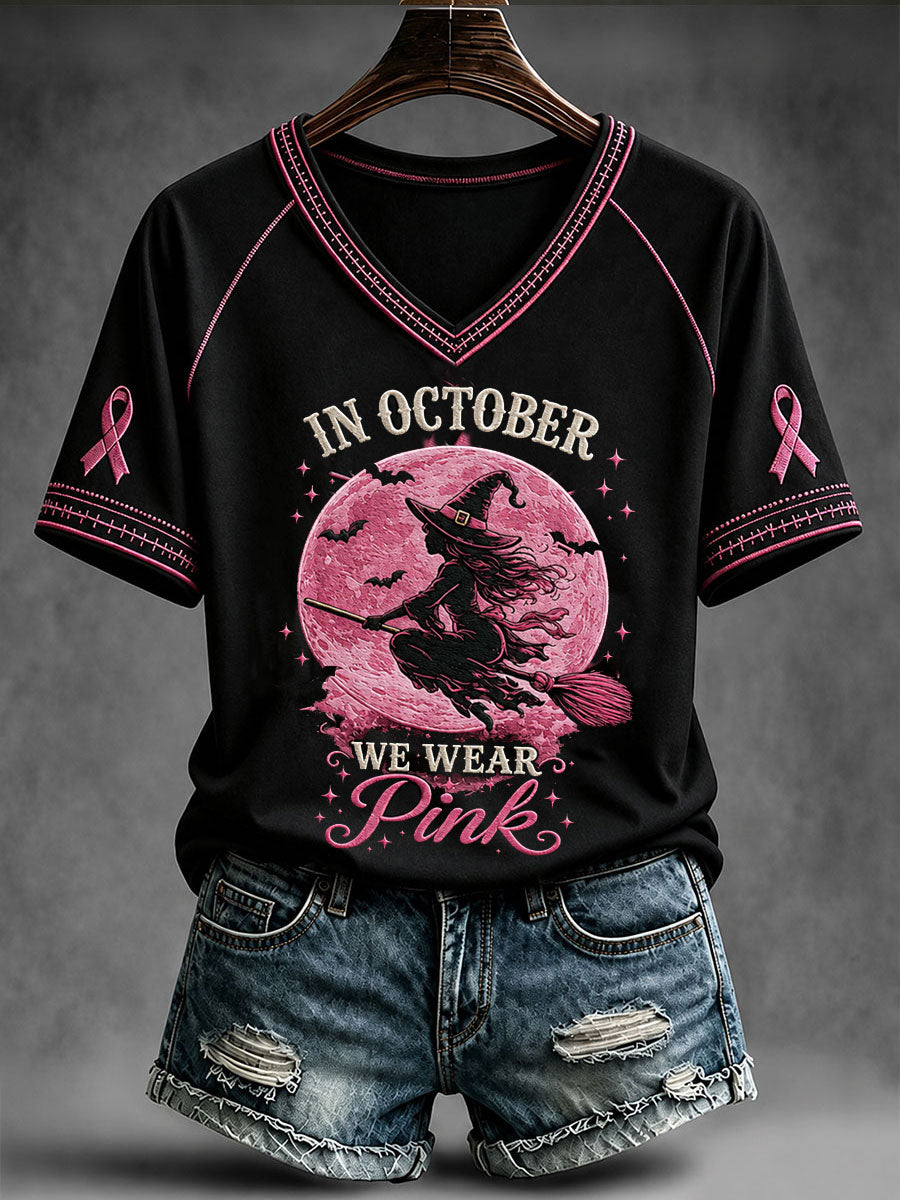 Dames T-shirt met V-hals in oktober dragen we roze heks