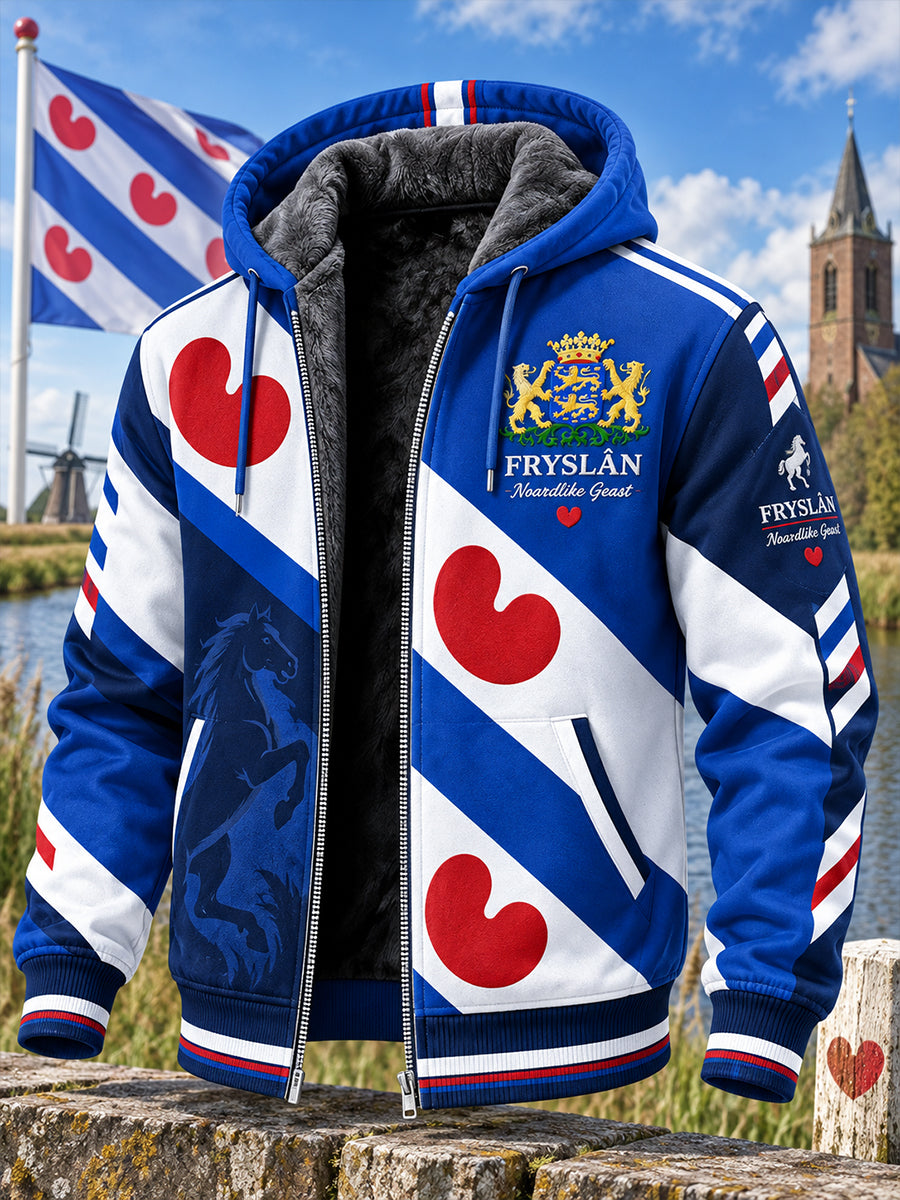 Herenjas met lange mouwen en hoge hals, voorzien van een capuchon en een stedelijke herdenkingsprint.